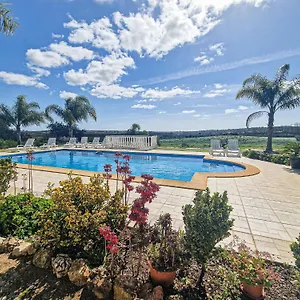 Quinta Do Bravo - Swimming Pool - By Bedzy Casa de Férias
